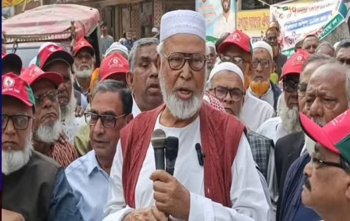 বাংলাদেশের মাটিতে অবস্থান করে মুক্তিযোদ্ধা দের অপমান করা কাম্য নয়