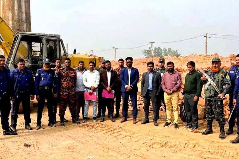 টাঙ্গাইলের মধুপুরে পাঁচ অবৈধ ইটভাটায় অভিযান, ২৯ লাখ টাকা জরিমানা ও কার্যক্রম বন্ধ