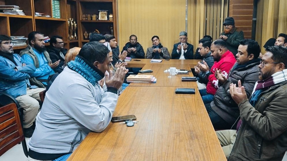 টাঙ্গাইল প্রেসক্লাবে খালেদা জিয়ার রুহের মাগফিরাত কামনায় বিশেষ দোয়া